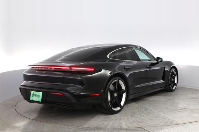 2021 Porsche Taycan — photo 2 of 26