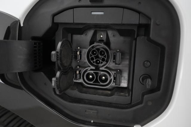 2023 Toyota bZ4X — photo 8 of 22