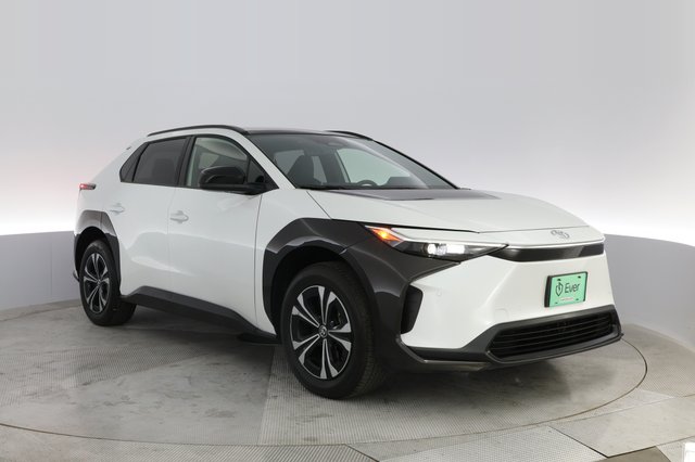 2023 Toyota bZ4X — photo 10 of 22