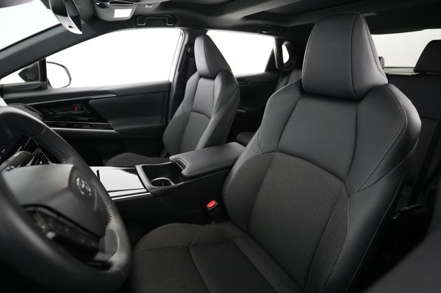 2023 Toyota bZ4X — photo 3 of 22