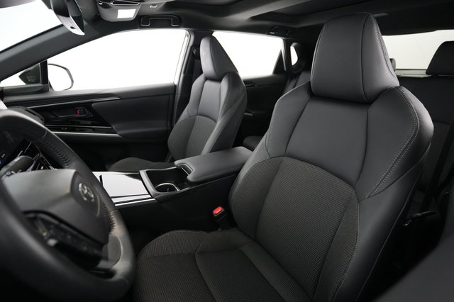 2023 Toyota bZ4X — photo 3 of 22