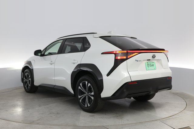 2023 Toyota bZ4X — photo 13 of 22