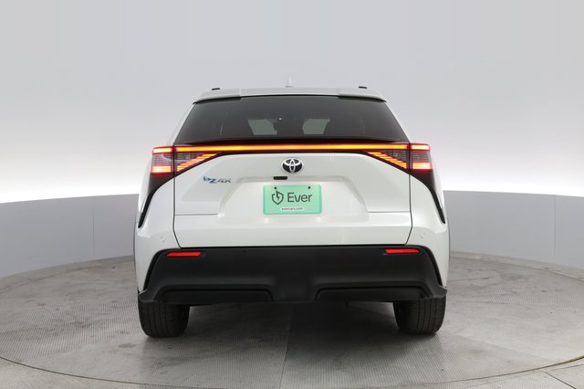 2023 Toyota bZ4X — photo 12 of 22