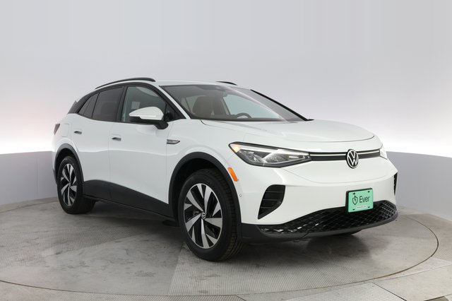 2023 Volkswagen ID.4 — photo 10 of 21