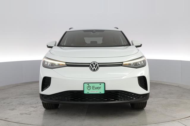 2023 Volkswagen ID.4 — photo 9 of 21
