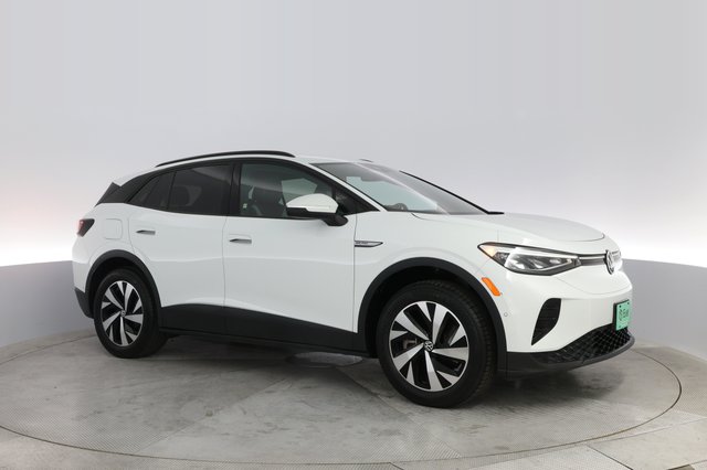 2023 Volkswagen ID.4 — photo 11 of 21
