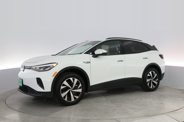 2023 Volkswagen ID.4 — photo 14 of 21