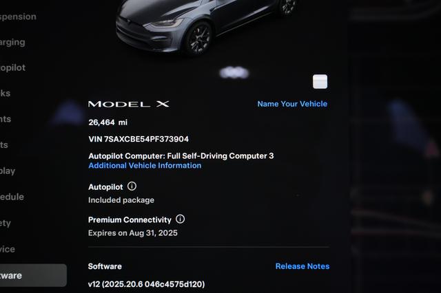 2023 Tesla Model X — photo 5 of 23