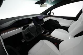 2023 Tesla Model X — photo 3 of 23