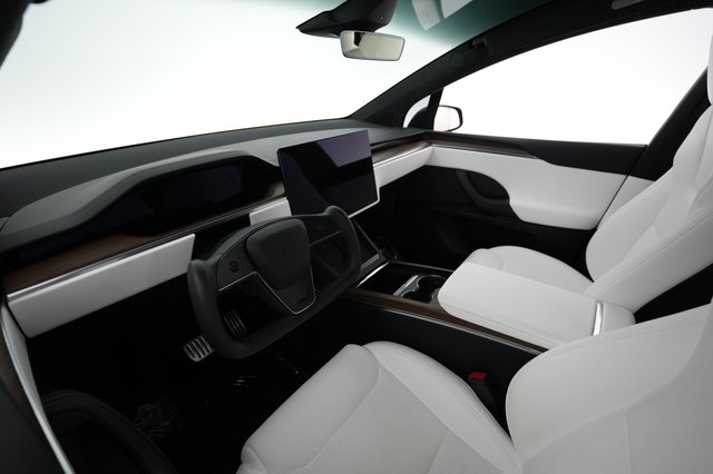 2023 Tesla Model X — photo 3 of 23