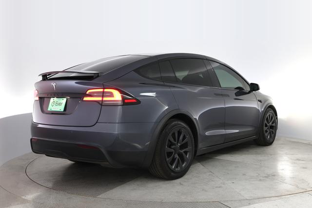 2023 Tesla Model X — photo 2 of 23
