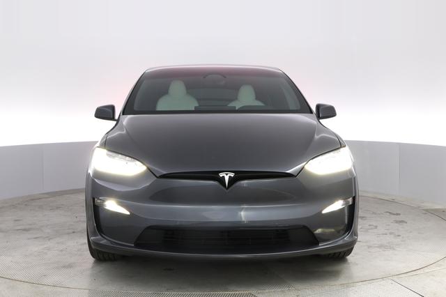2023 Tesla Model X — photo 9 of 23