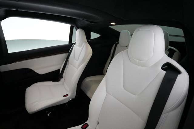 2023 Tesla Model X — photo 19 of 23