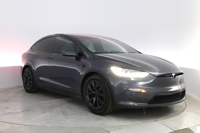 2023 Tesla Model X — photo 10 of 23