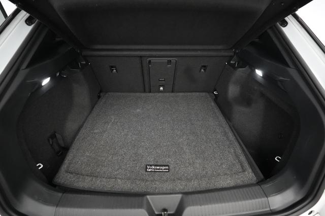 2021 Volkswagen ID.4 — photo 6 of 22