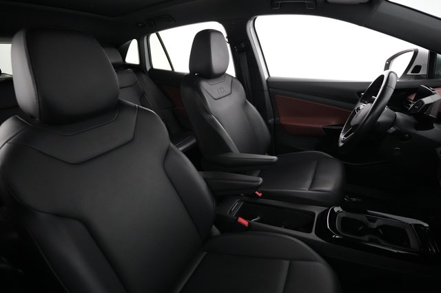 2021 Volkswagen ID.4 — photo 3 of 22