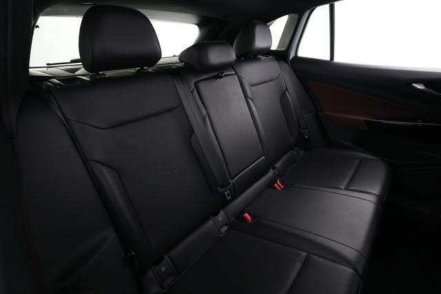 2021 Volkswagen ID.4 — photo 4 of 22