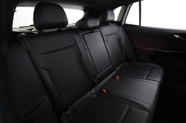 2021 Volkswagen ID.4 — photo 4 of 22