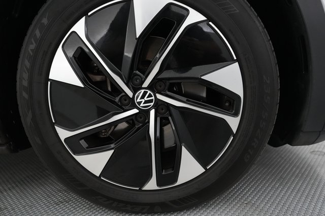 2021 Volkswagen ID.4 — photo 15 of 22