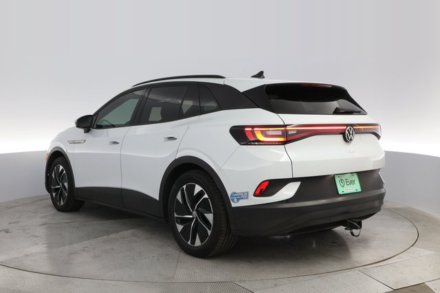 2021 Volkswagen ID.4 — photo 13 of 22