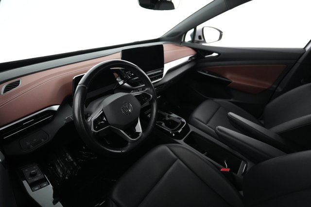 2021 Volkswagen ID.4 — photo 18 of 22
