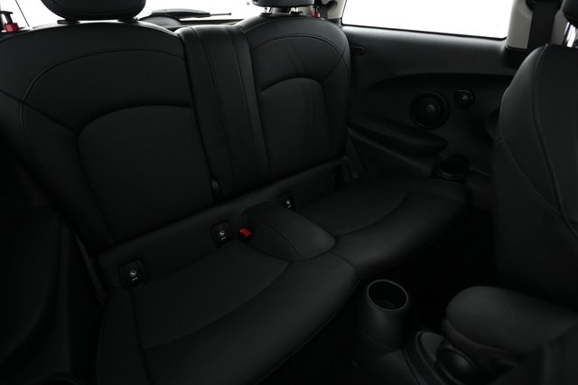2024 MINI Cooper SE — photo 4 of 28