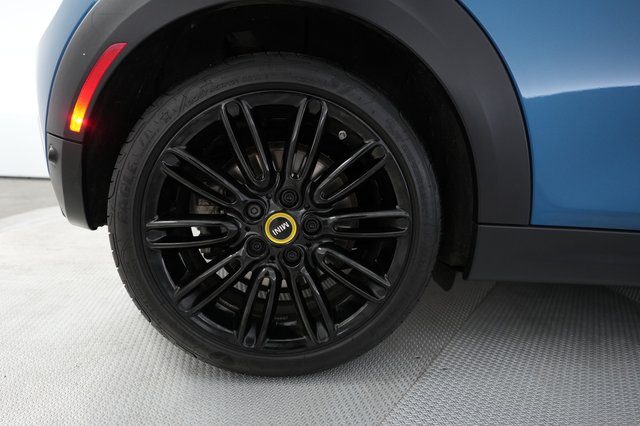 2024 MINI Cooper SE — photo 7 of 28
