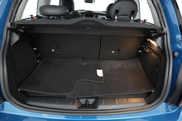 2024 MINI Cooper SE — photo 6 of 28