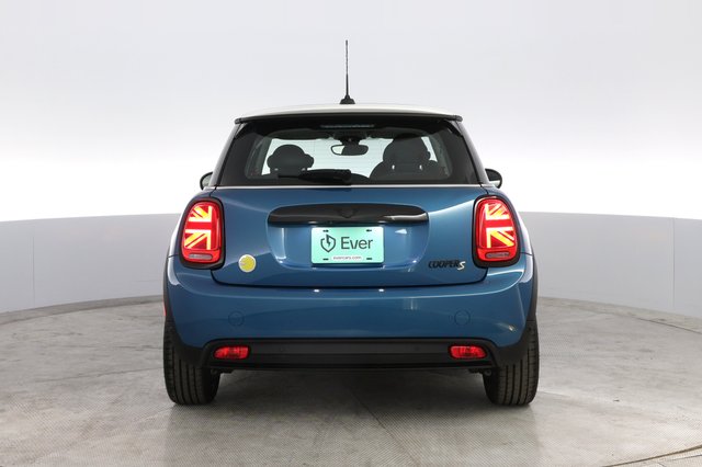 2024 MINI Cooper SE — photo 12 of 28