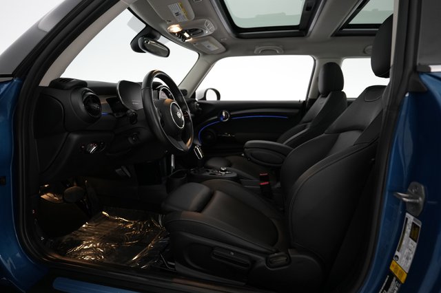 2024 MINI Cooper SE — photo 3 of 28