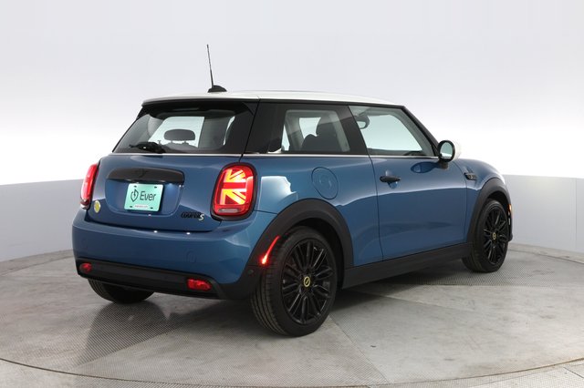 2024 MINI Cooper SE — photo 2 of 28