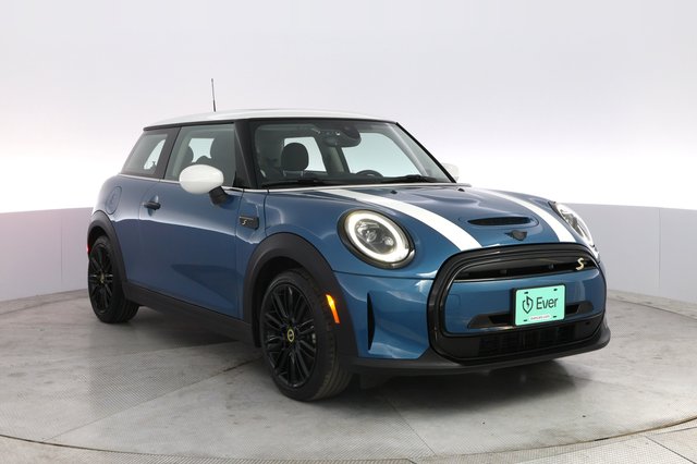 2024 MINI Cooper SE — photo 10 of 28