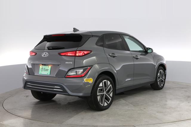 2022 Hyundai Kona — photo 2 of 21