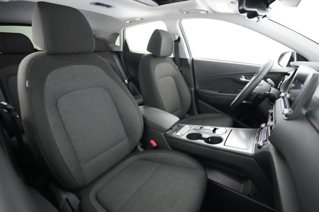 2022 Hyundai Kona — photo 18 of 21