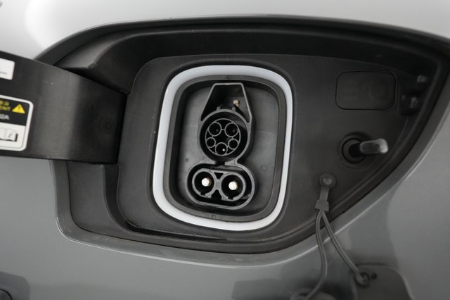 2022 Hyundai Kona — photo 8 of 21