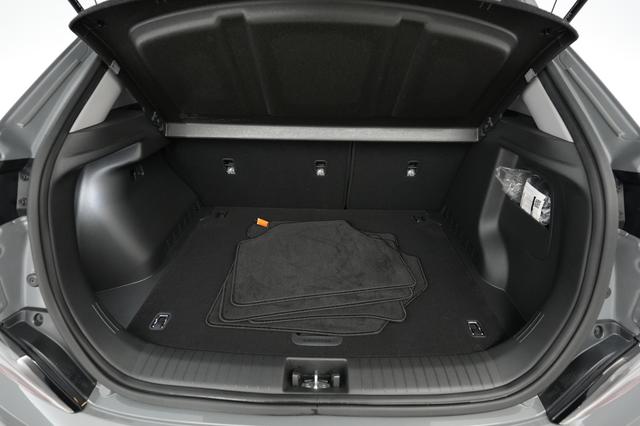 2022 Hyundai Kona — photo 6 of 21