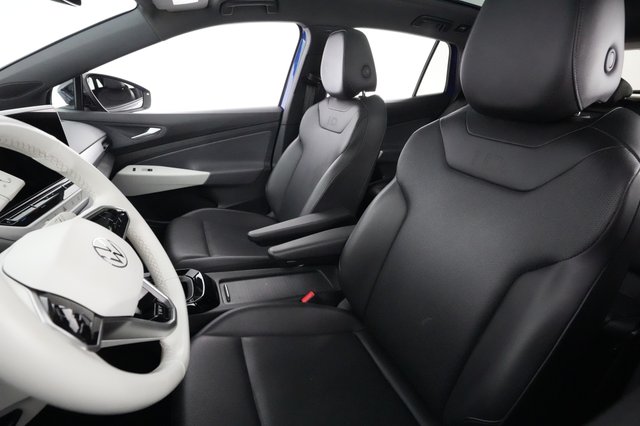 2021 Volkswagen ID.4 — photo 3 of 21
