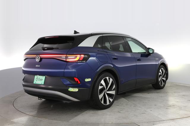 2021 Volkswagen ID.4 — photo 2 of 21