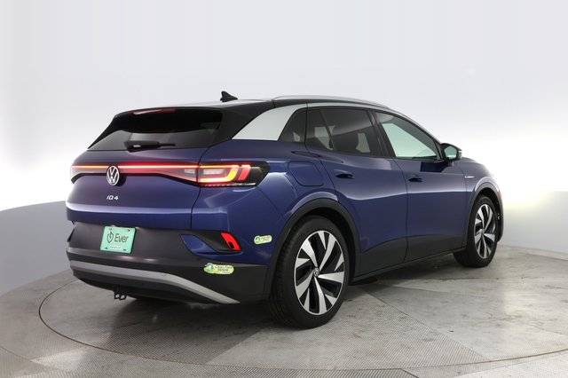 2021 Volkswagen ID.4 — photo 2 of 21