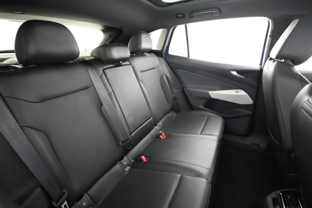 2021 Volkswagen ID.4 — photo 4 of 21