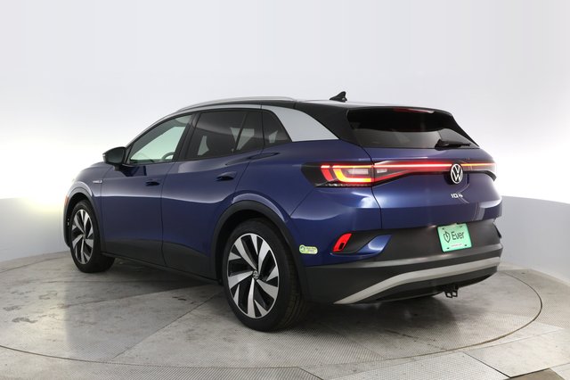 2021 Volkswagen ID.4 — photo 13 of 21