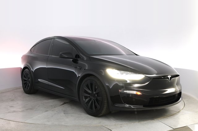 2023 Tesla Model X — photo 10 of 23