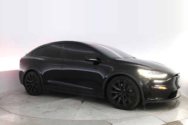 2023 Tesla Model X — photo 11 of 23