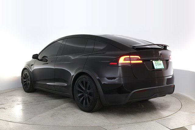 2023 Tesla Model X — photo 13 of 23
