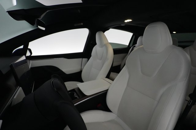 2022 Tesla Model X — photo 3 of 23