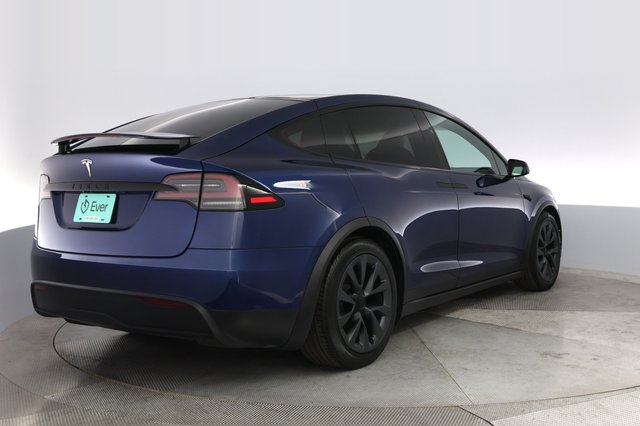2022 Tesla Model X — photo 2 of 23