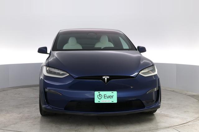 2022 Tesla Model X — photo 9 of 23