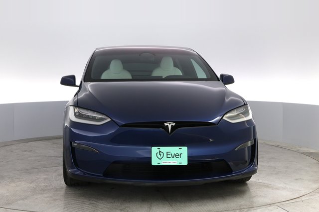 2022 Tesla Model X — photo 9 of 23