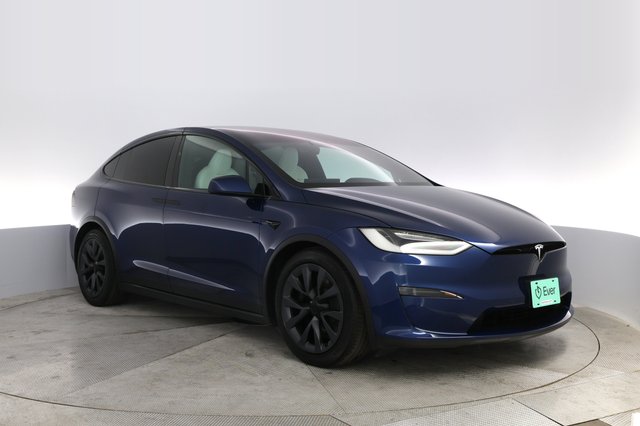 2022 Tesla Model X — photo 10 of 23