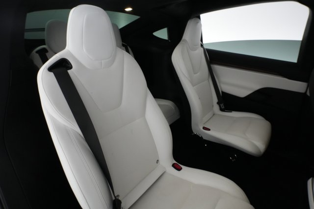 2022 Tesla Model X — photo 4 of 23